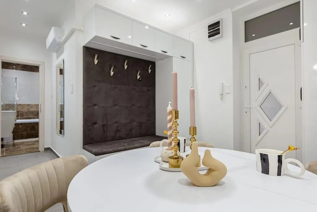 Cozy Complex - The Urban Retreat Apartment Budapest