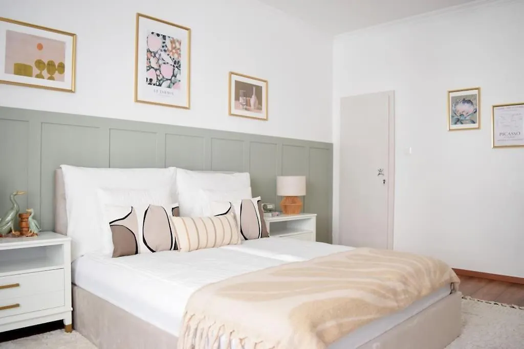 Cozy Complex - The Urban Retreat Apartment Budapest