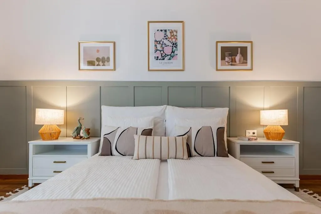 Cozy Complex - The Urban Retreat Apartment Budapest
