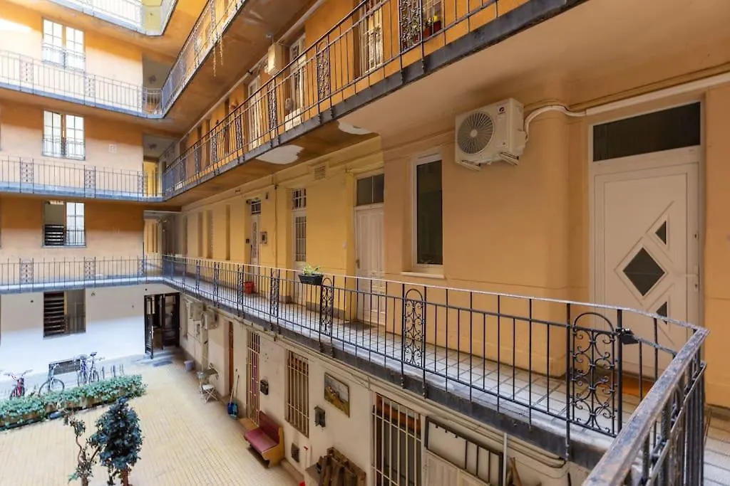 Cozy Complex - The Urban Retreat Apartment Budapest Hungary